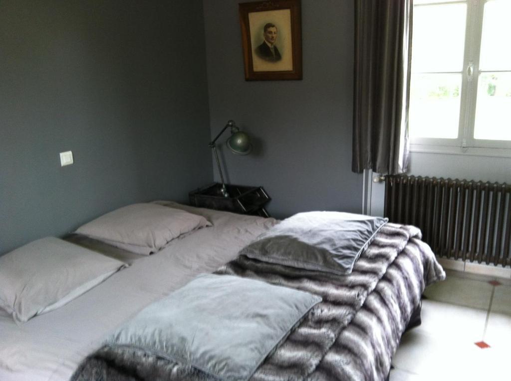 Chambres D'Hotes La Levriere Saint-Denis-le-Ferment Номер фото
