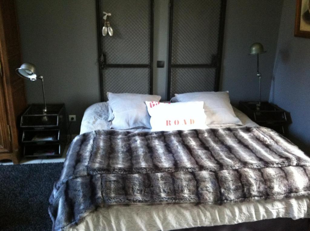 Chambres D'Hotes La Levriere Saint-Denis-le-Ferment Номер фото
